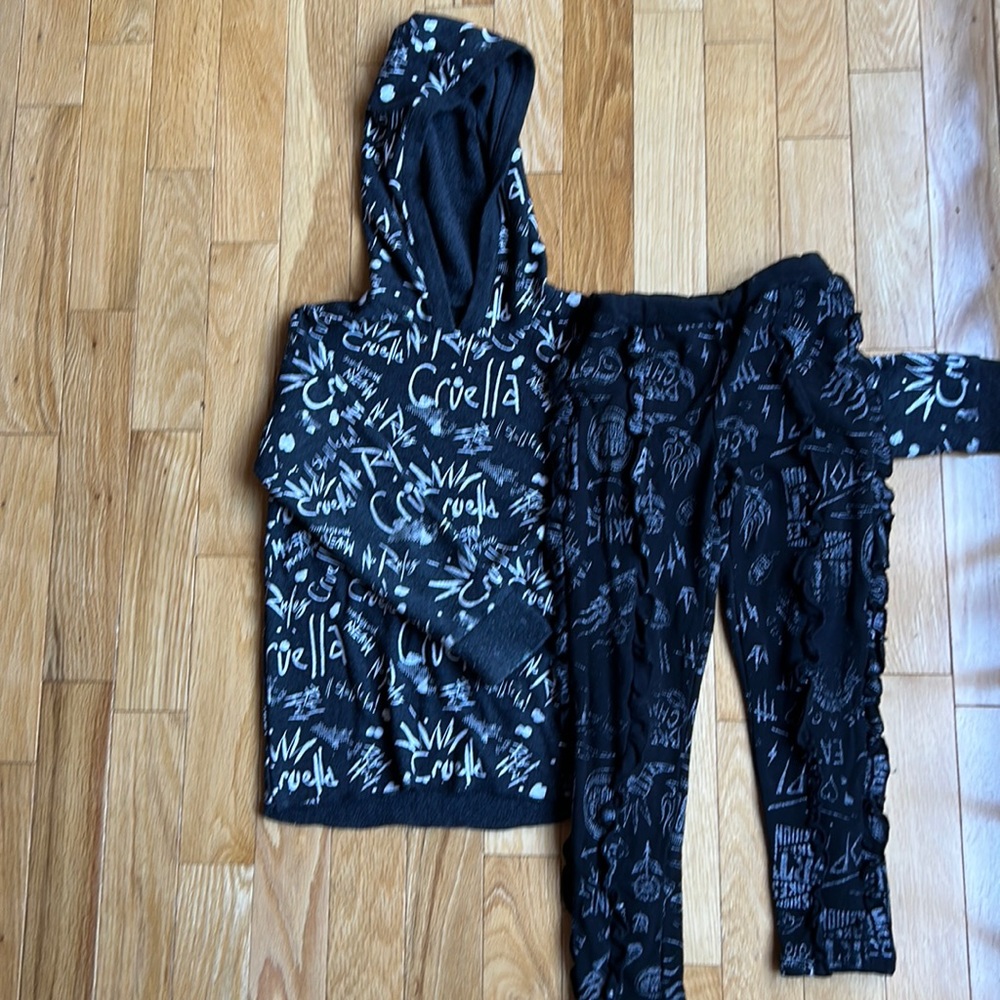 Gently worn girls Chaser Cruella sweat suite